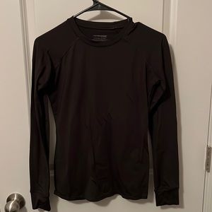 Black long sleeve top, fitted